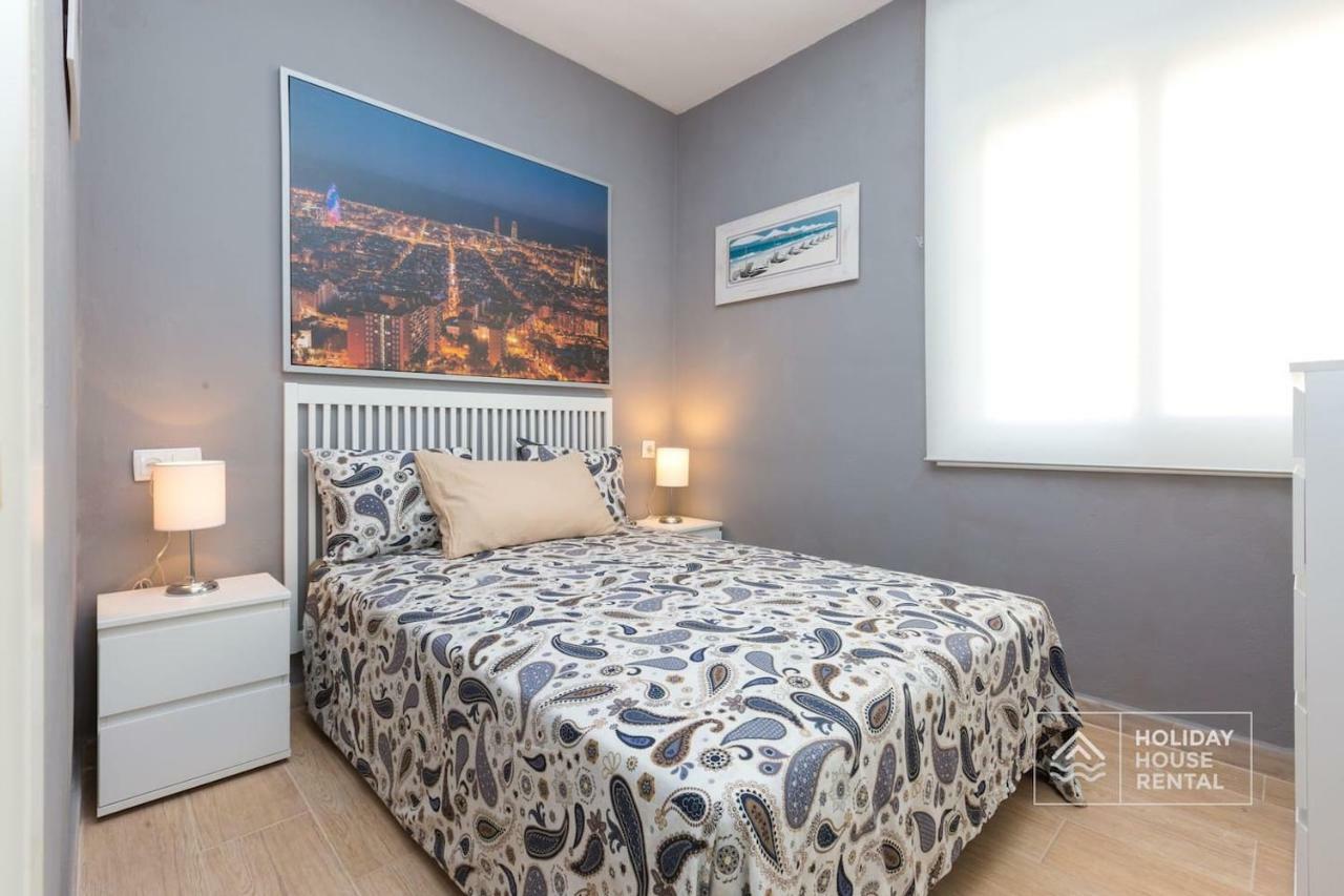 S12 - Beach Front Apartment --Free Wifi- ซาลอว์ ภายนอก รูปภาพ